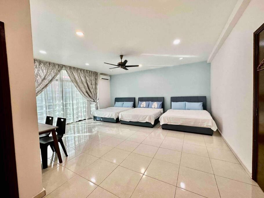 Modern Home/ 5 Min Jonker/walking Mahkota Mall & Hospital/ 24 Pax 7r6b/ Mlk Town Holiday home